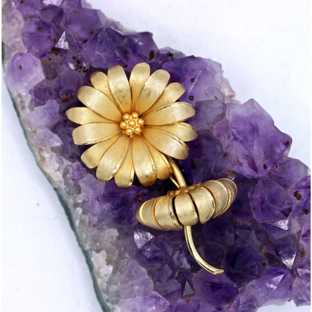Vintage Gold Tone Giovanni Textured Floral Brooch